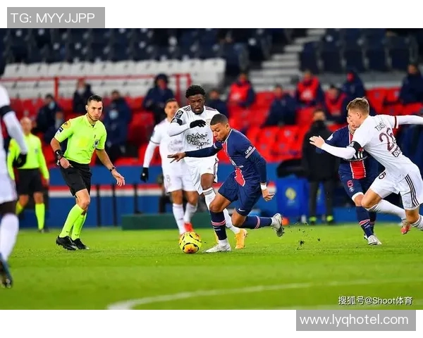 大巴黎与红魔曼联巅峰对决谁将赢得欧冠荣耀之战 大巴黎与红魔曼联巅峰对决谁将赢得欧冠荣耀之战